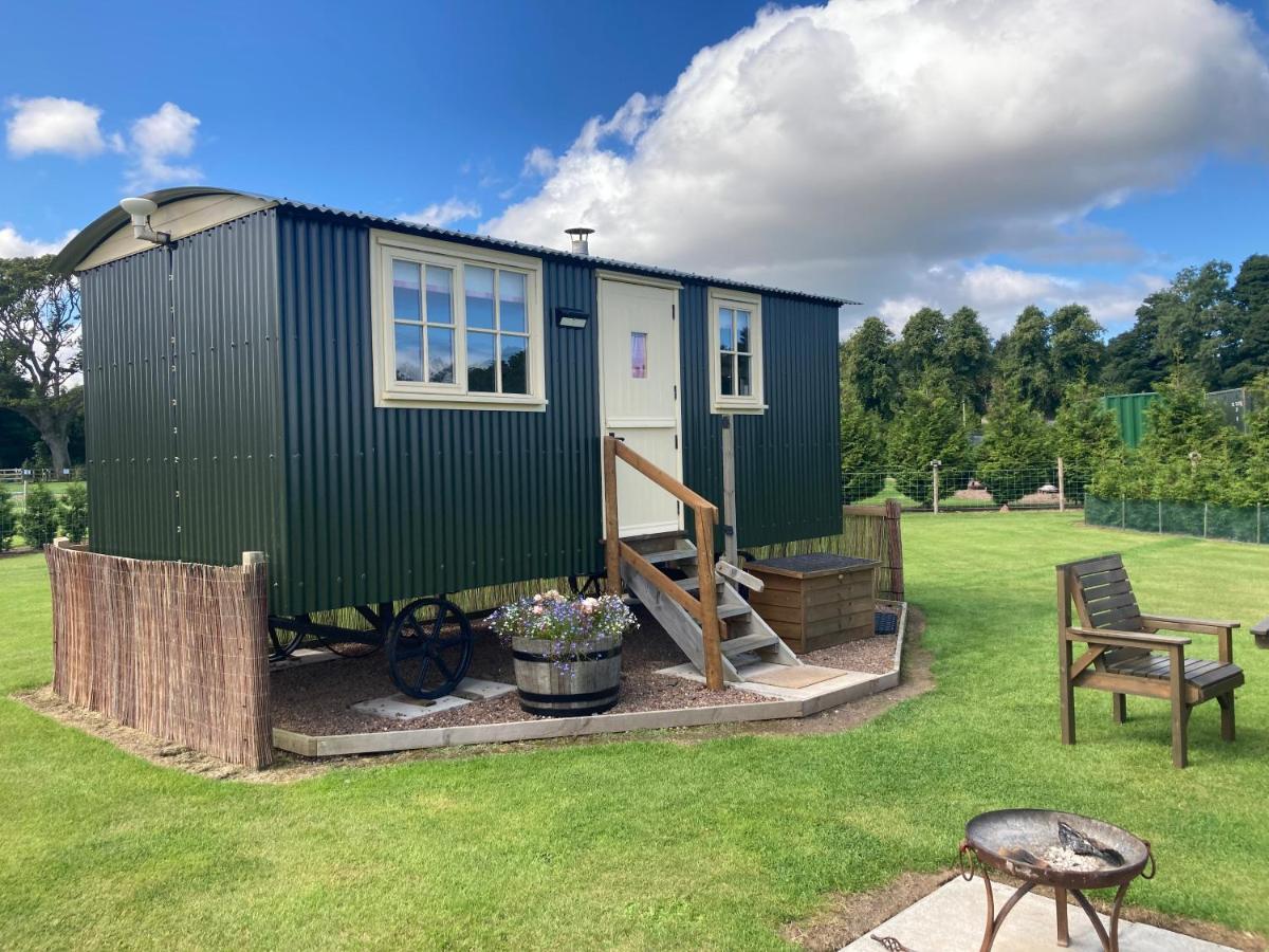The Hawthorn Shepherds Hut 아이머스 외부 사진