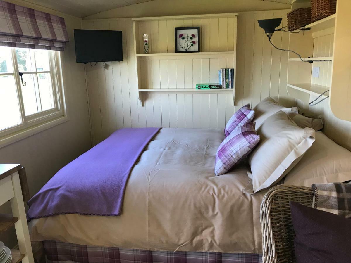 The Hawthorn Shepherds Hut 아이머스 외부 사진